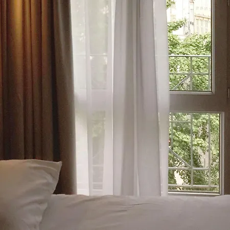 Ibis Centre Grand Place מלון 3*