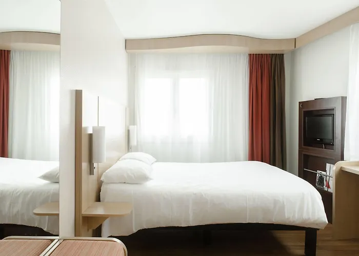 Hotel Ibis Centre Grand Place 3*